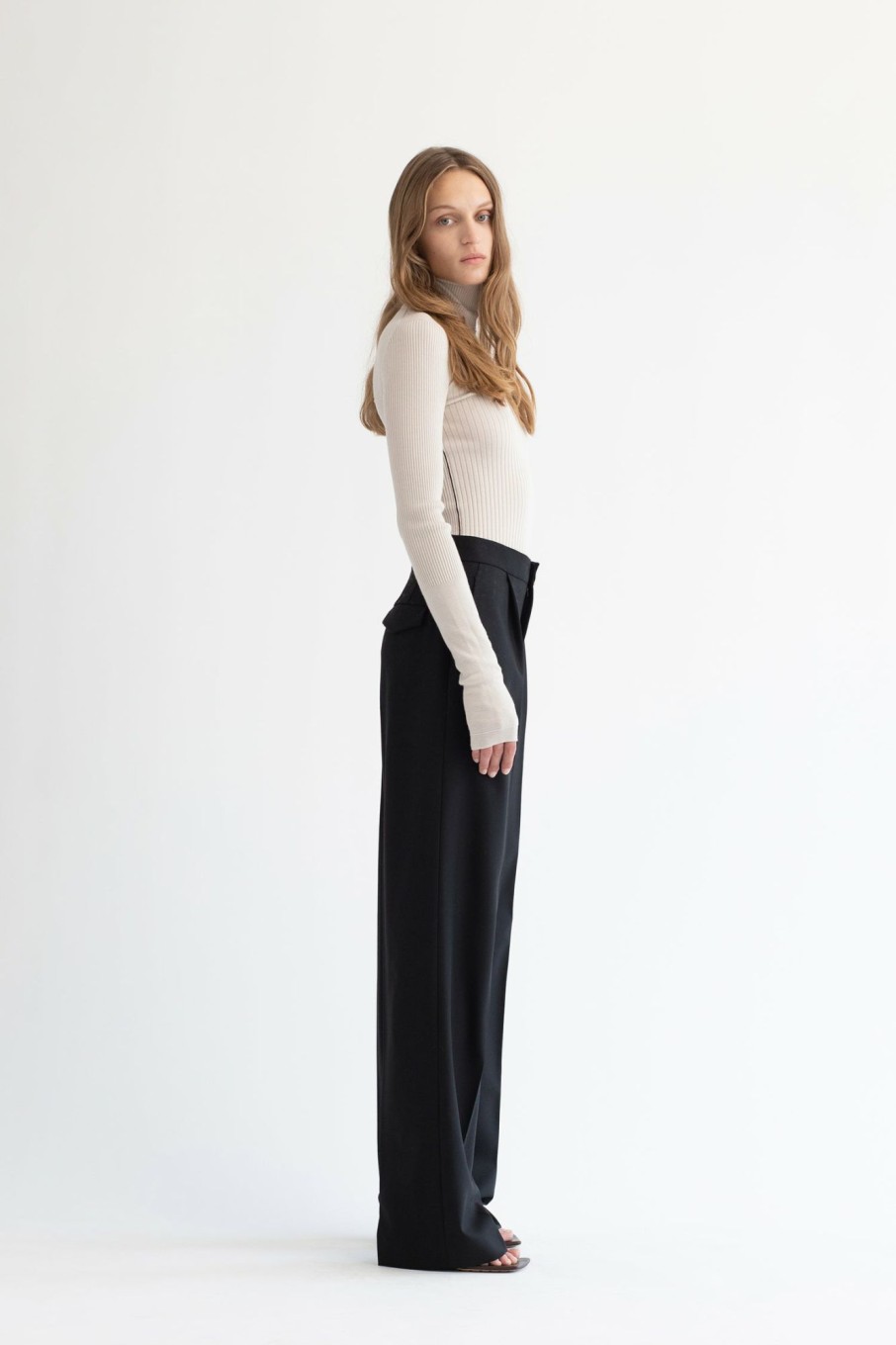 Tops Maria Mcmanus | Responsible Merino Wool Ribbed Turtleneck In Ivory