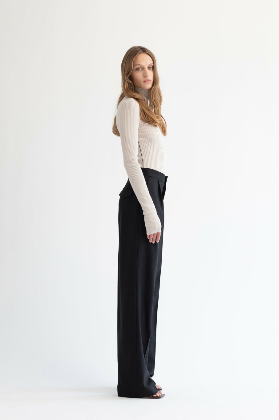 Sweaters Maria Mcmanus | Responsible Merino Wool Ribbed Turtleneck In Ivory